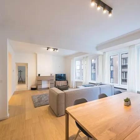 Amandine - Luxury 3 Bedrooms With Free Parking Apartment *