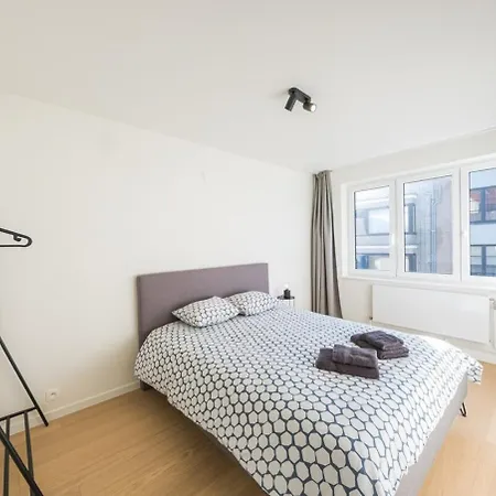 Apartment Amandine - Luxury 3 Bedrooms With Free Parking *